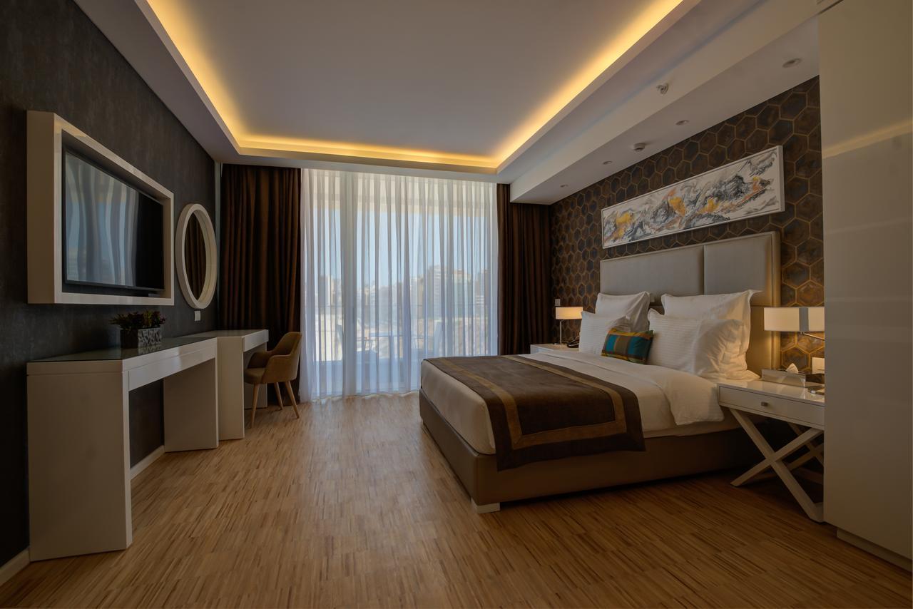 Lancaster Eden Bay Hotel เบรุต ภายนอก รูปภาพ