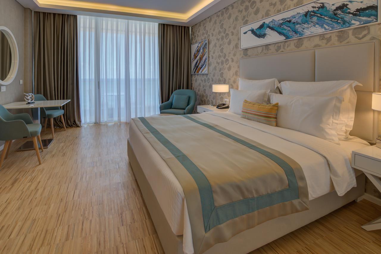 Lancaster Eden Bay Hotel เบรุต ภายนอก รูปภาพ