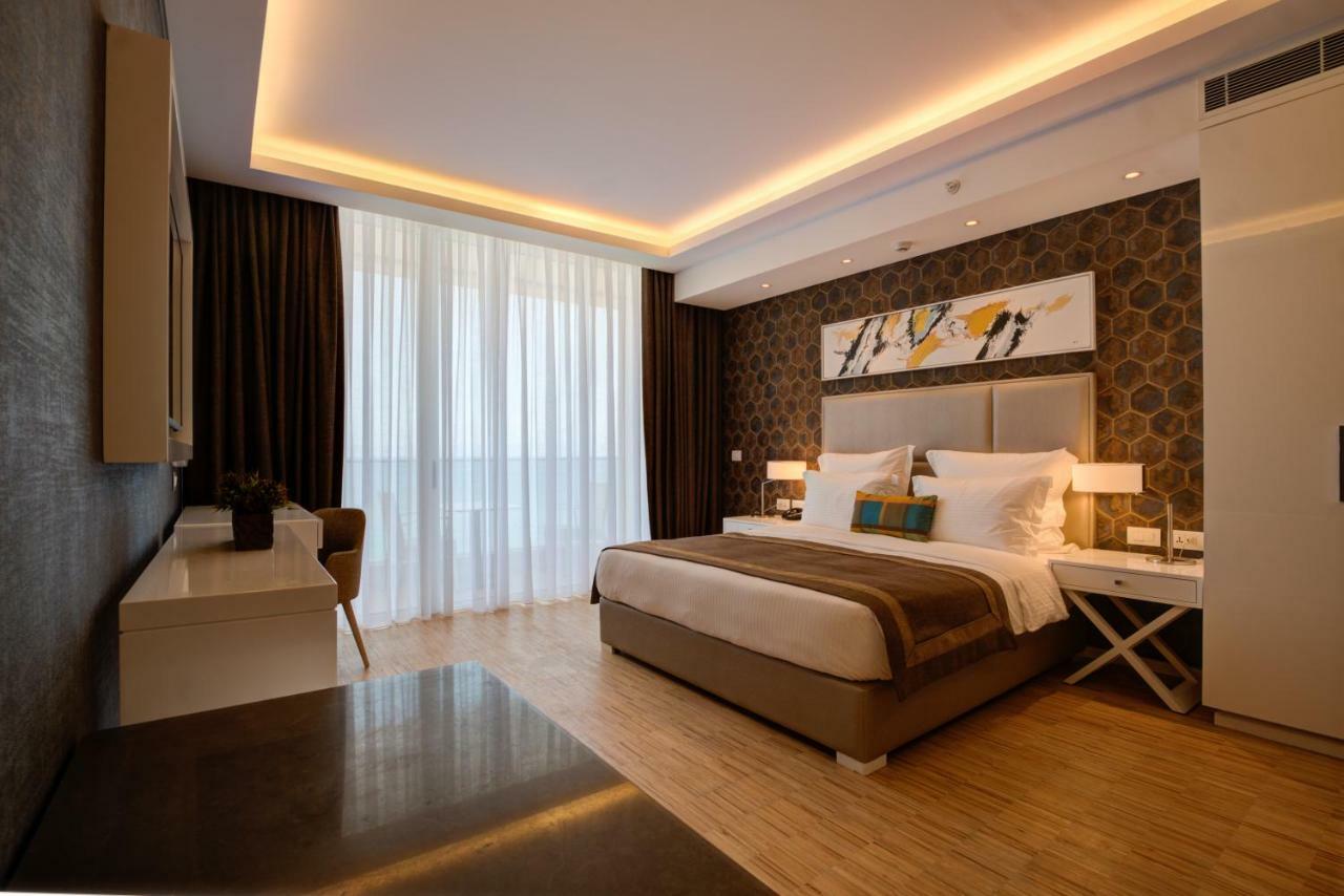 Lancaster Eden Bay Hotel เบรุต ภายนอก รูปภาพ